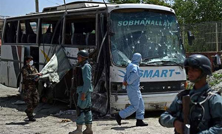 Talibán mata a más de dos personas en un atentado suicida en Kabul
